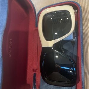 Gucci black and beige sunglasses